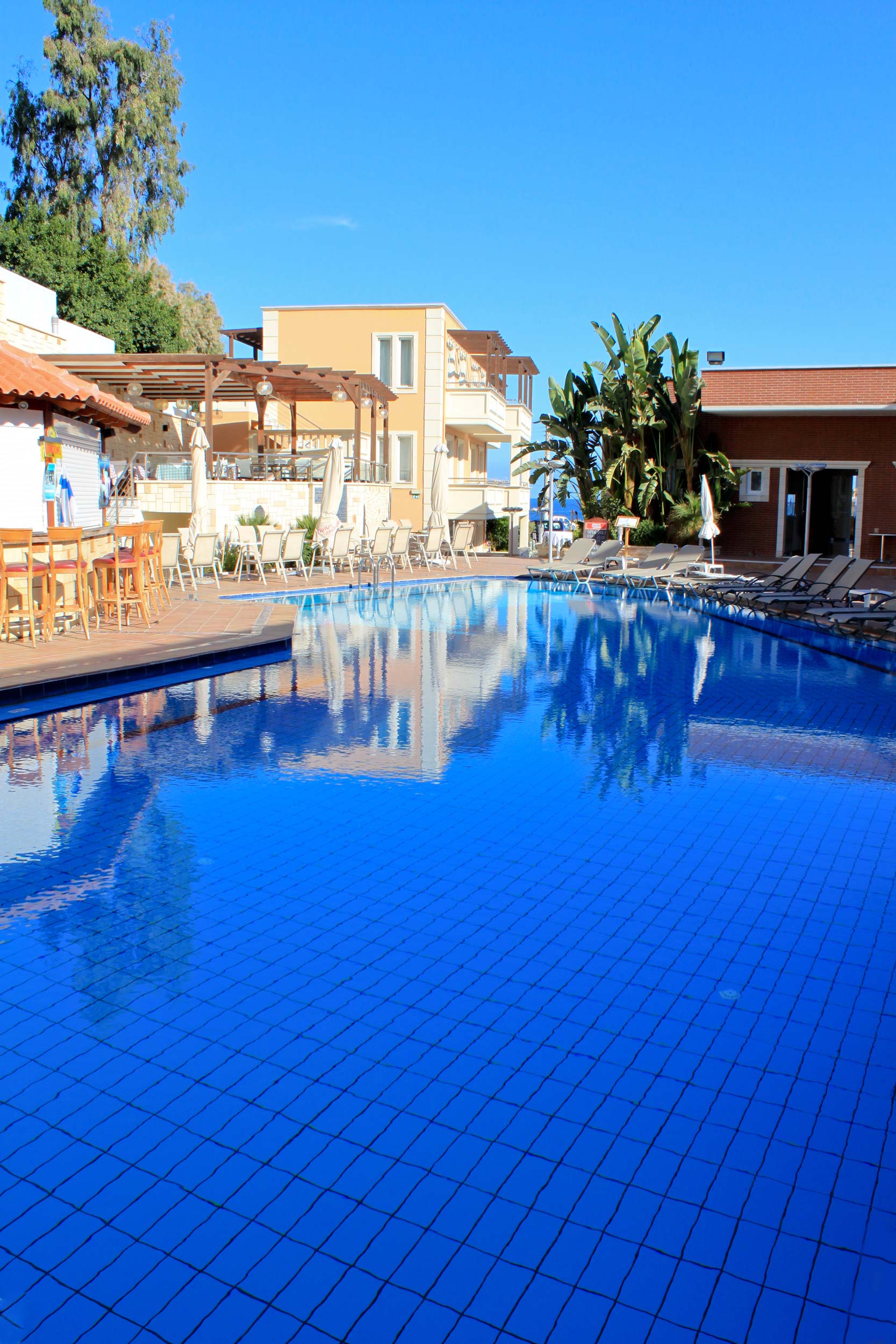 Porto Kalamaki Hotel